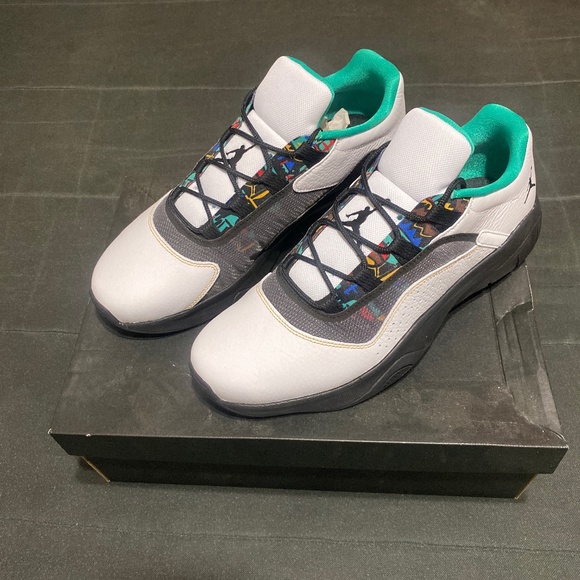 Shoes - Picture 5 of 5